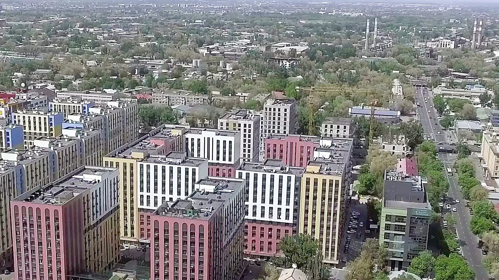 Жилые комплексы Асыл Тас, Мерей, Тандау и Умай с высоты